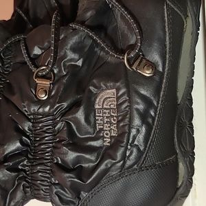 The North Face women's Prima Loft boots size 8